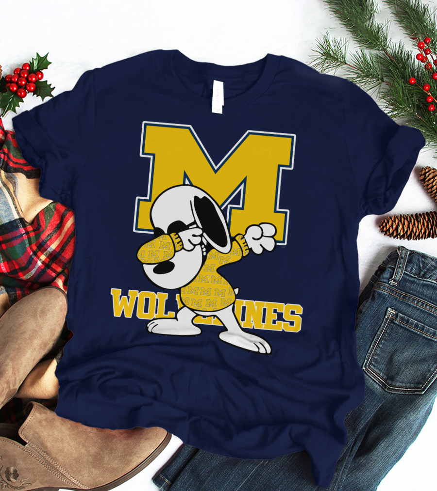 Michigan Wolverines Snoopy Dab With Block M T-Shirt