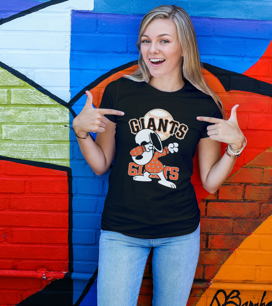 San Francisco Giants Snoopy Dabbing Baseball T-Shirt