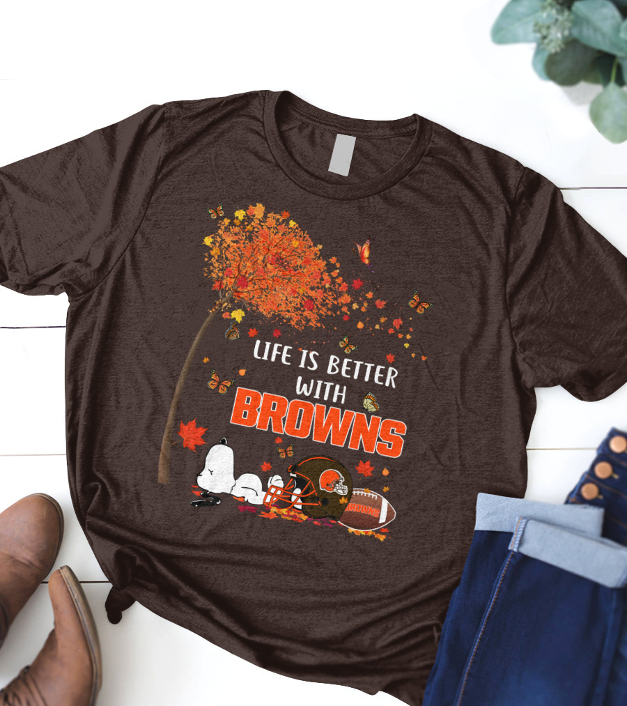 Life Is Better With My Cleveland Browns Football Autumn Scene And Peanuts Character T-Shirt