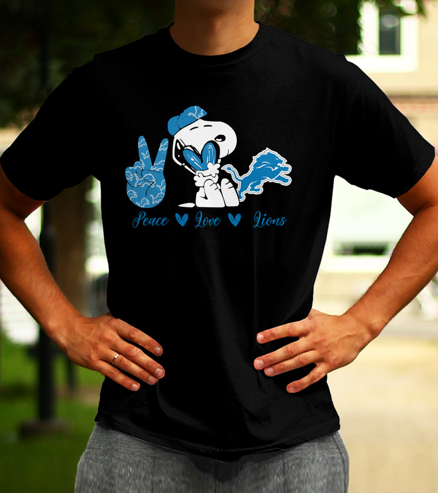 Snoopy Peace Love Lions Detroit Football Team T-Shirt
