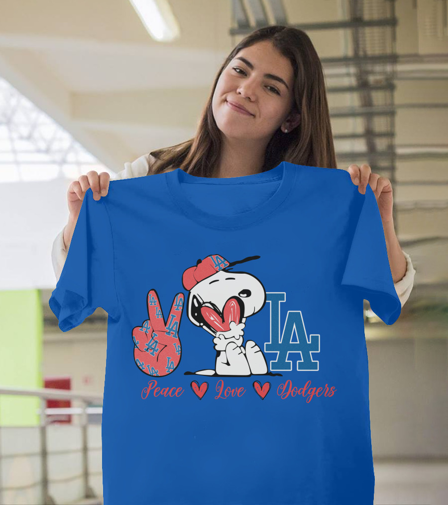 Peace Love Los Angeles Dodgers Snoopy La T-Shirt
