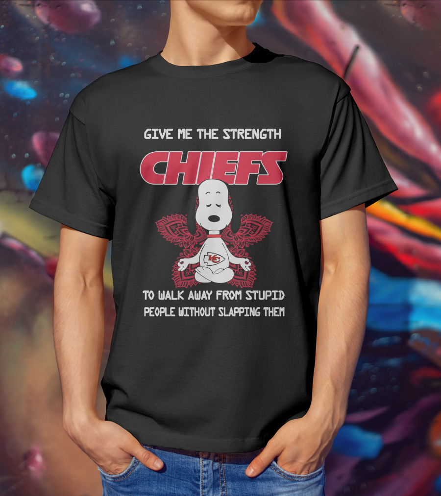 Kansas City Chiefs Snoopy Give Me The Strength To Walk Away From Stupid People Without Slapping Them Yoga T-Shirt