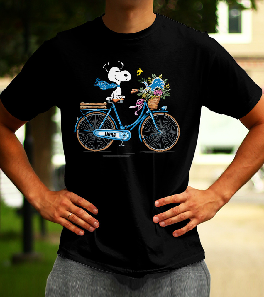 Detroit Lions Snoopy On Bicycle With Woodstock And Flowers T-Shirt