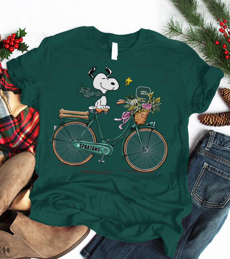 Michigan State Spartans Snoopy On Bicycle With Flowers T-Shirt