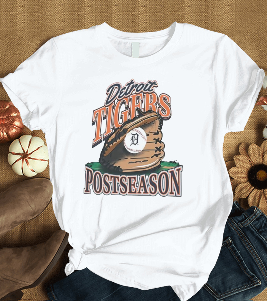 Detroit Tigers Postseason Baseball Glove And Ball 2025 T-Shirt