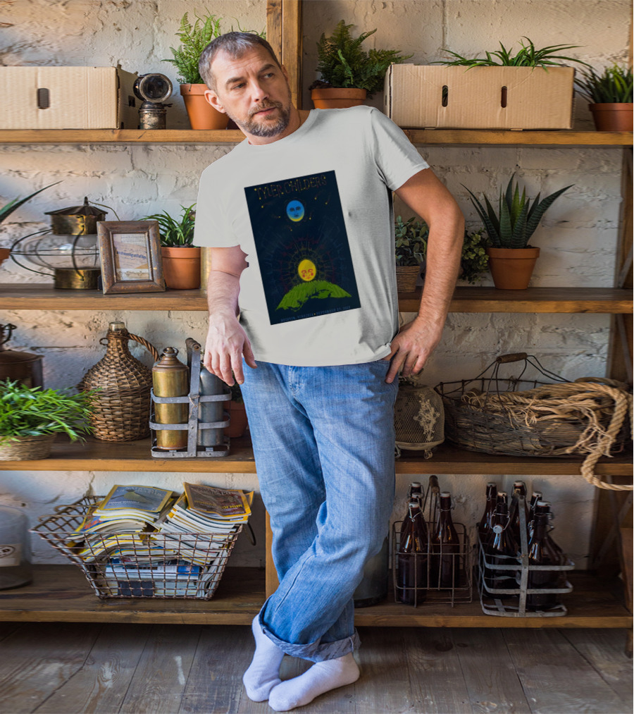 Tyler Childers Bristow Virginia September 27 2025 Medium Build Sola Blue Moon Yellow Sun T-Shirt