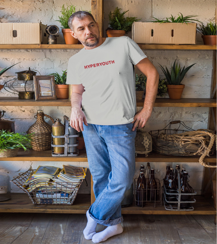 HYPERYOUTH Retro Bold Red Lettering T-Shirt