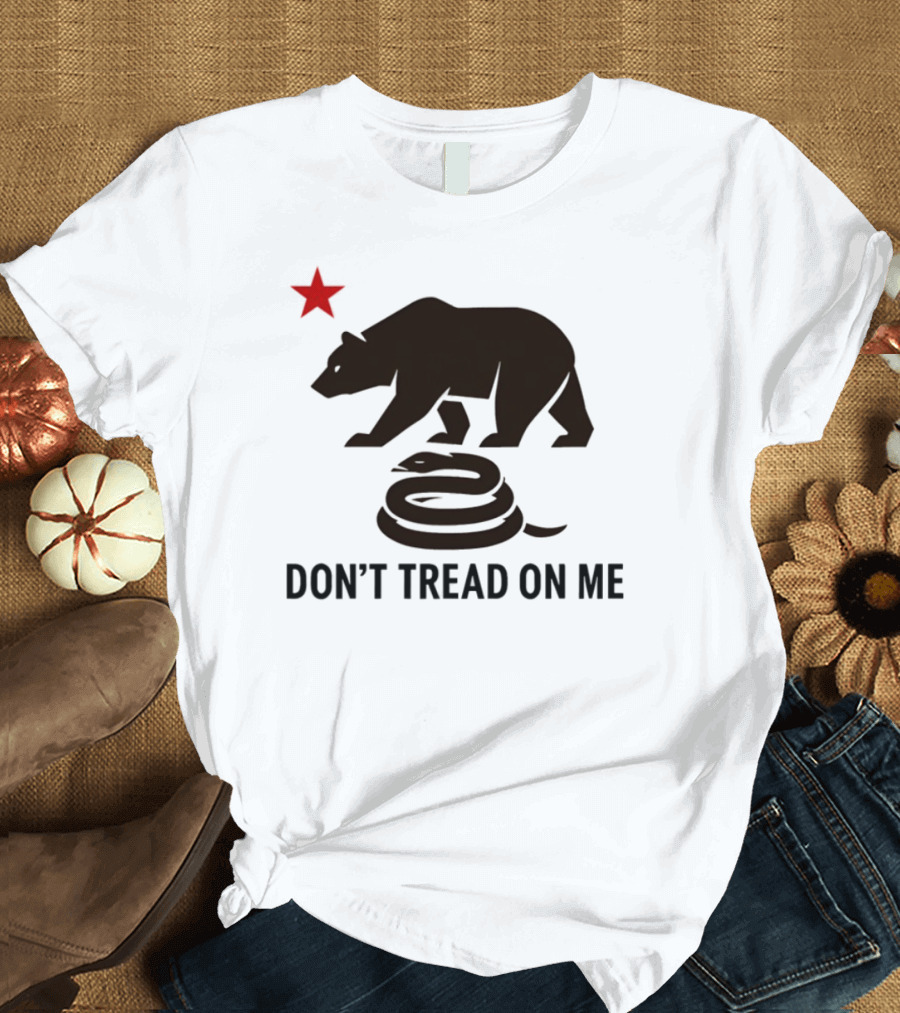 California Bear Tyrant King Don't Tread On Me Symbol With Star And Snake T-Shirt