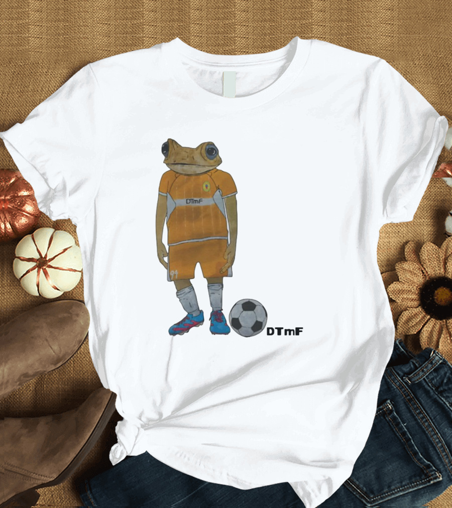 Dtmf 91 Frog Soccer Player With Ball T-Shirt