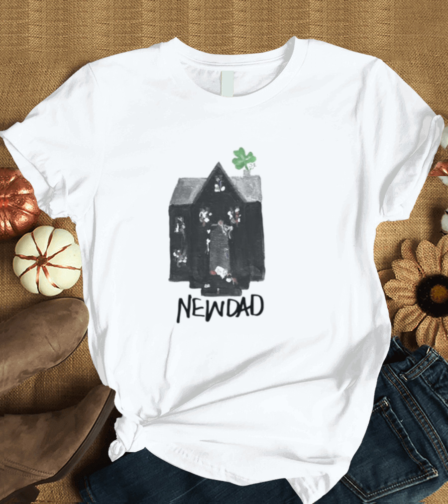Newdad Altar House With Green Shamrock T-Shirt