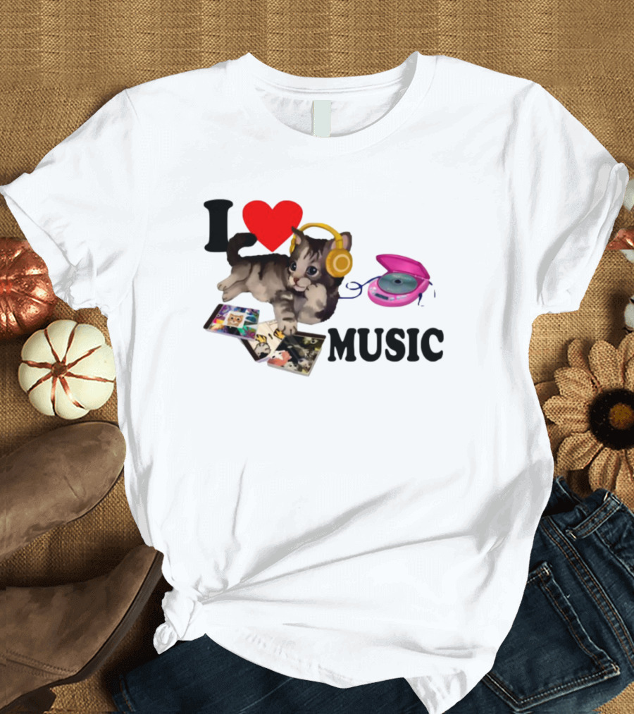 I Love Music Cat Headphones Portable CD Player Cute Cat Photos T-Shirt