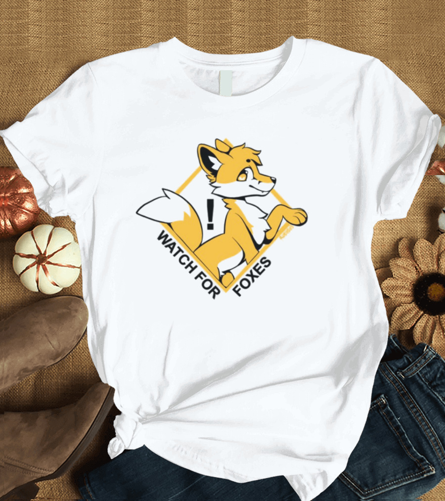 FOR FOXES YELLOW AND BLACK FOX ILLUSTRATION T-Shirt