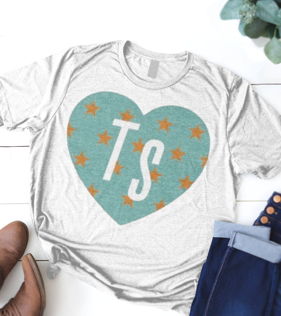 TS Heart With Orange Stars Pattern Design T-Shirt