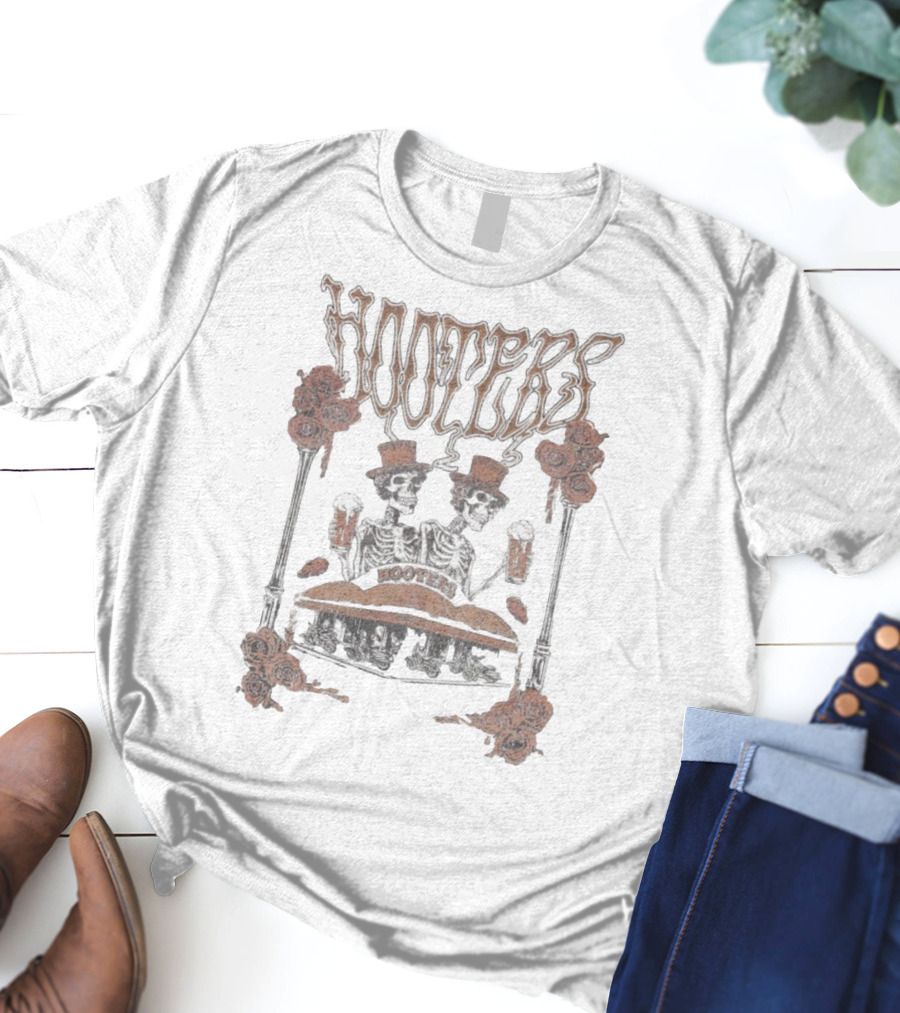 Hooters Skeletons With Top Hats And Beers Roses T-Shirt