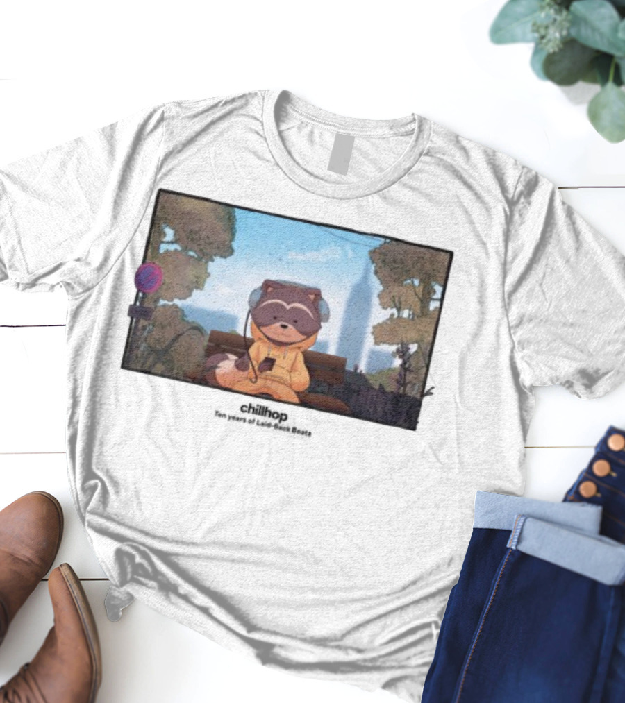 10 Years Of Chillhop Raccoon Listening To Music In Park T-Shirt
