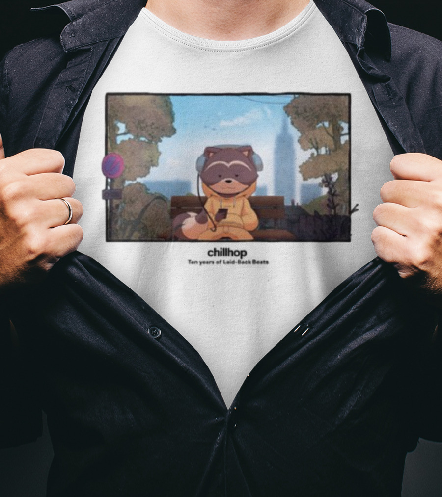 10 Years Of Chillhop Raccoon Listening To Music In Park T-Shirt