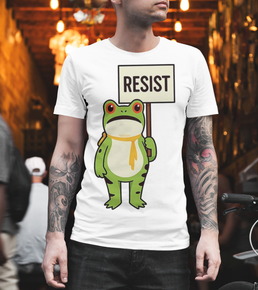 Resist Portland Frog Protest Anti ICE Sign T-Shirt