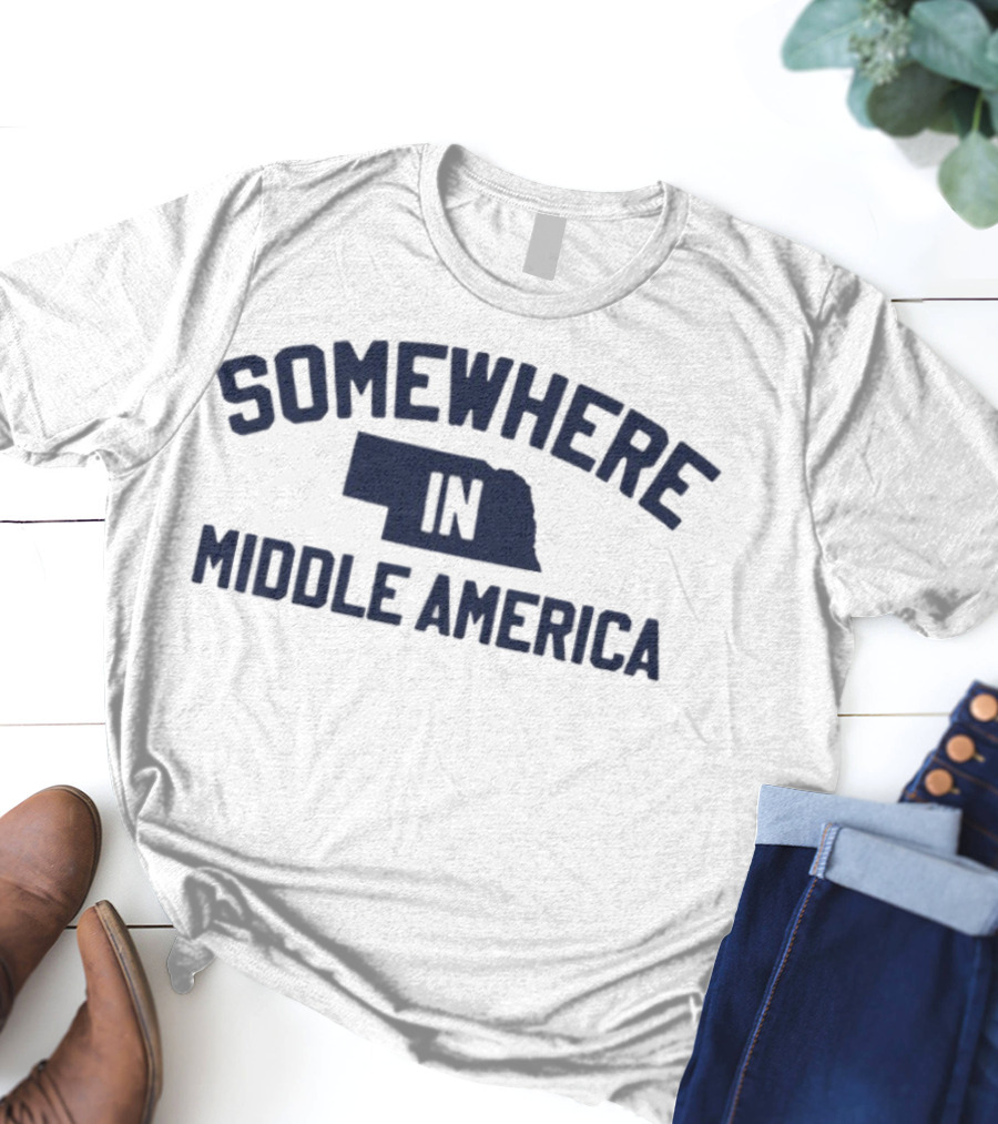 Somewhere In Middle America Nebraska Map Outline T-Shirt