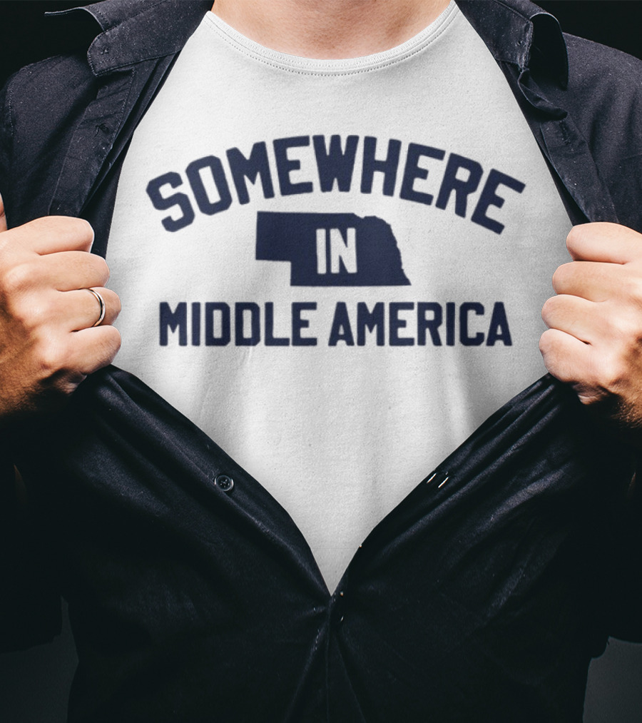 Somewhere In Middle America Nebraska Map Outline T-Shirt