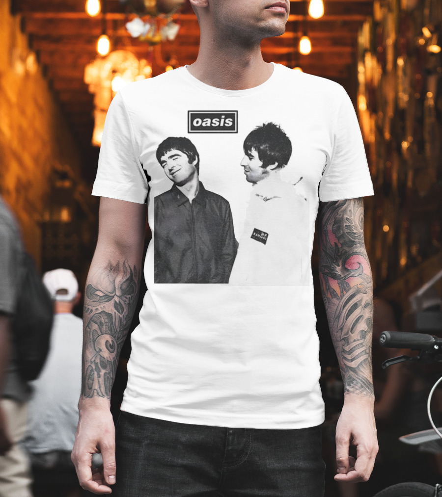 Noel Vs Liam Gallagher Oasis Band Kangol Vintage T-Shirt