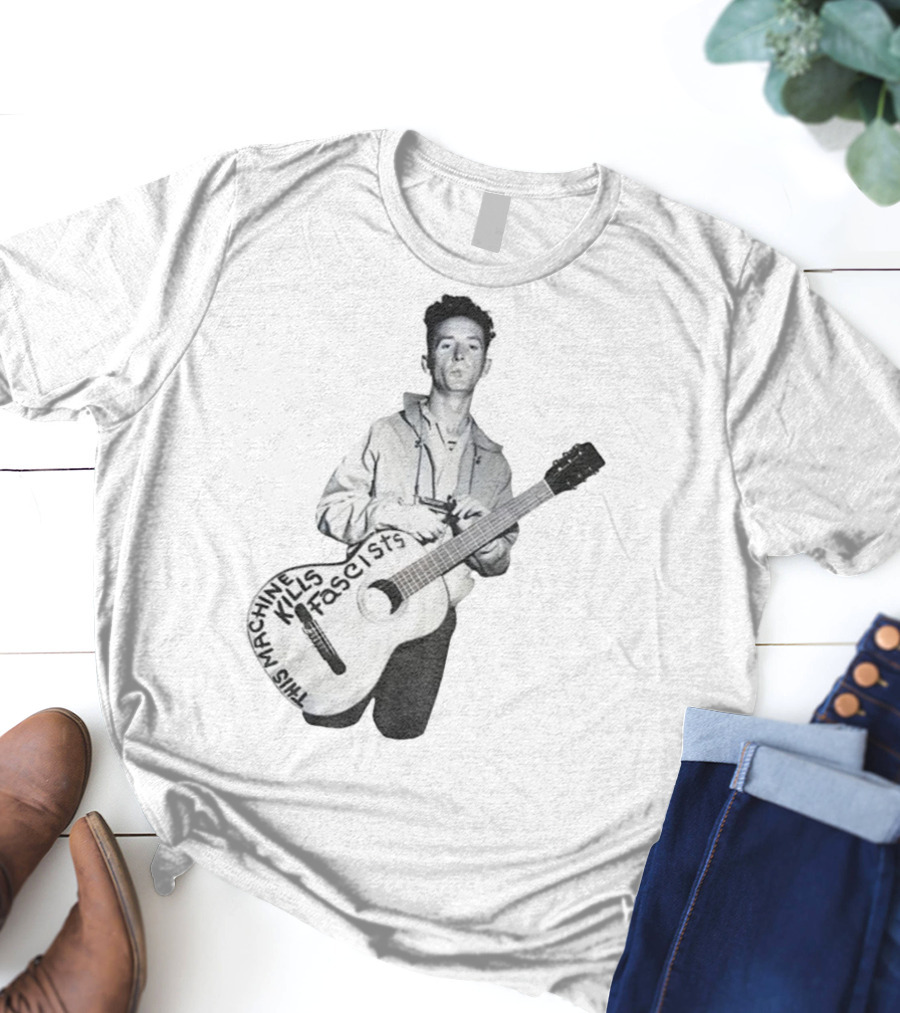 Woody Guthrie This Machine Kills Fascists Anti-Fascist Vintage Guitar Message T-Shirt