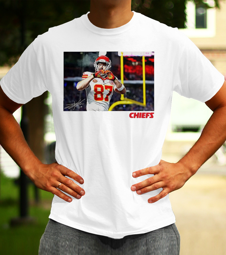 Travis Kelce 87 Kansas City Chiefs Heart Gesture Signature T-Shirt