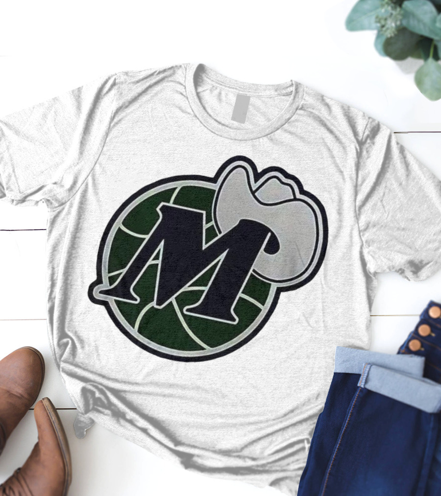 Dallas Mavericks M With Cowboy Hat And Basketball Icon T-Shirt