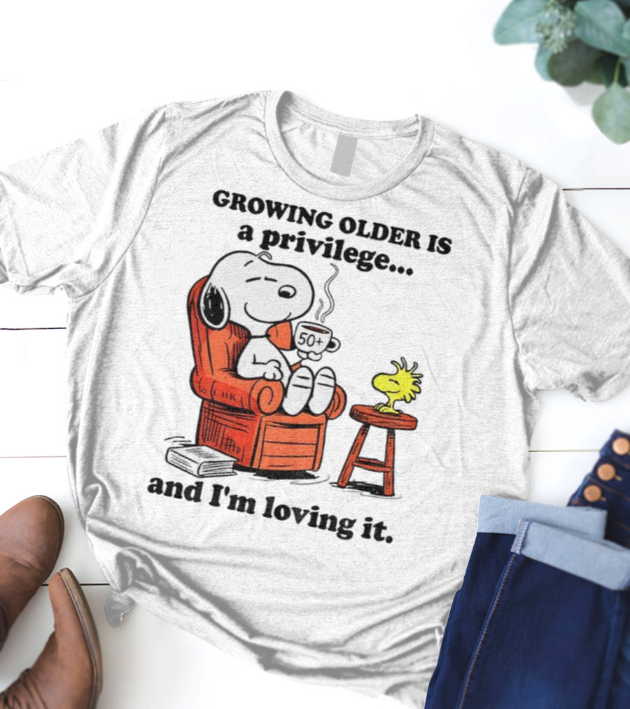 Snoopy And Woodstock Relaxing Growing Older 50+ Privilege And Loving It T-Shirt