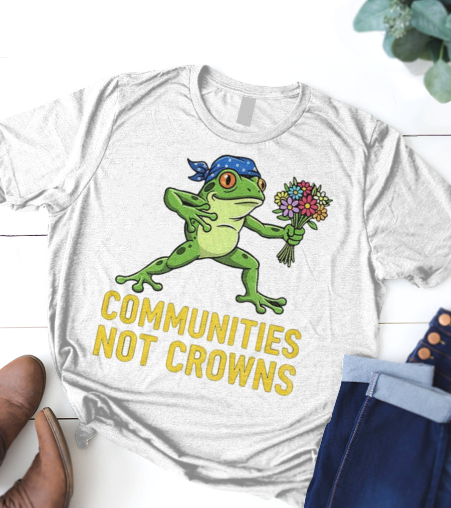 Portland Frog Protester Communities Not Crowns Bandana Frog With Flowers T-Shirt