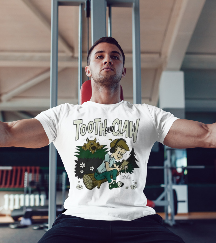 Tooth And Claw Podcast Don’t Look Behind You Headphones Listening Cartoon Dog Forest Scene T-Shirt