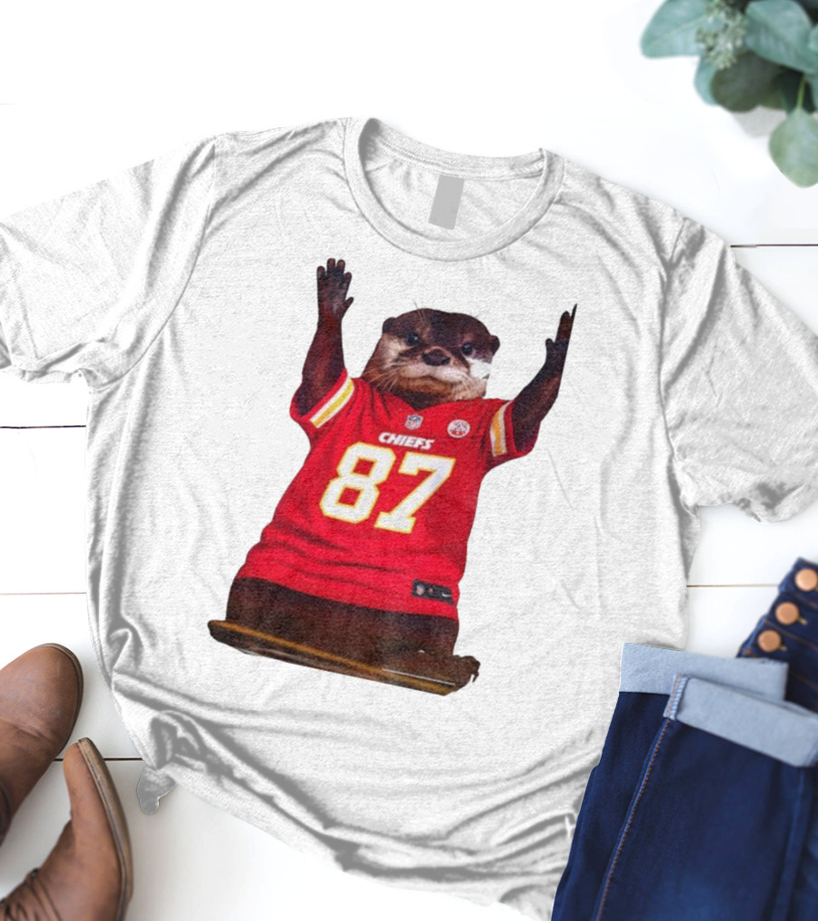 Travis Kelce 87 Kansas City Chiefs Sea Otter NFL Fan Jersey T-Shirt