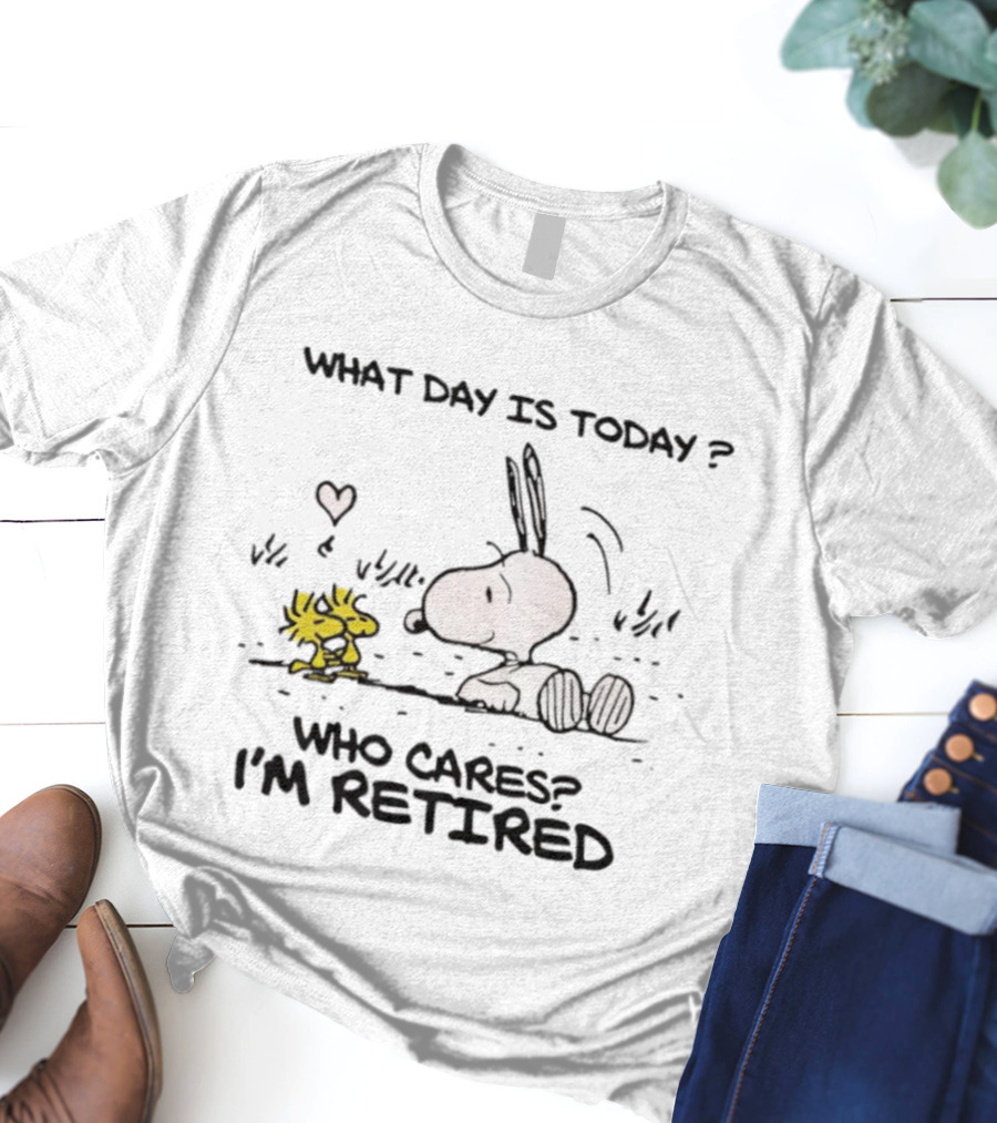 Snoopy And Woodstock Relaxation Retired Lifestyle Who Cares What Day Is Today T-Shirt