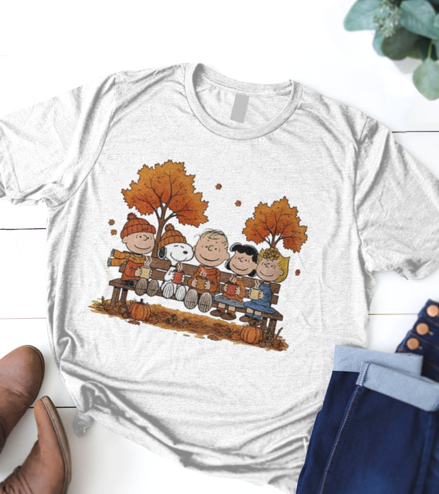 Snoopy Peanuts Friends Fall Autumn Thanksgiving Scene T-Shirt
