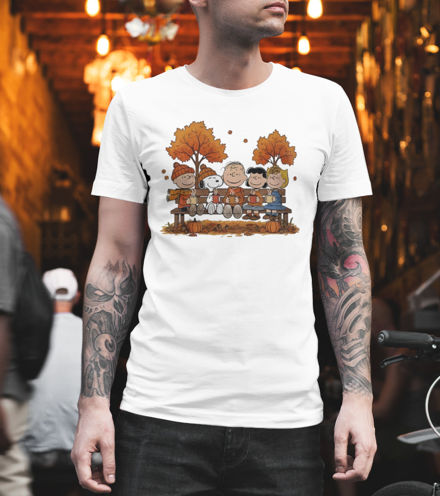 Snoopy Peanuts Friends Fall Autumn Thanksgiving Scene T-Shirt