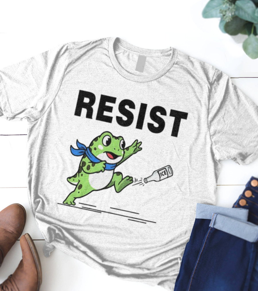 Portland Frog Resist Anti-ICE Protest Jumping Art T-Shirt