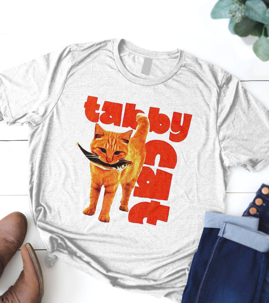 Tabby Cat Holding Fish Meme Retro Font T-Shirt