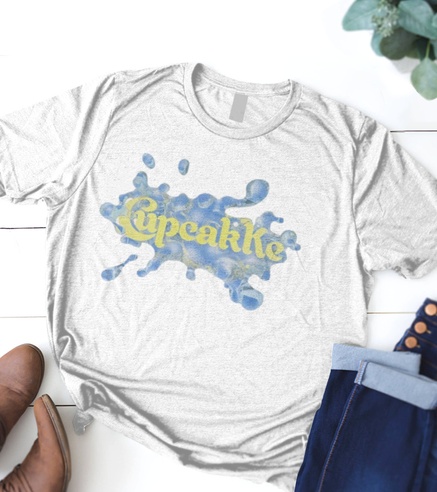 Cupcakke Yellow Text Blue Splash Design T-Shirt