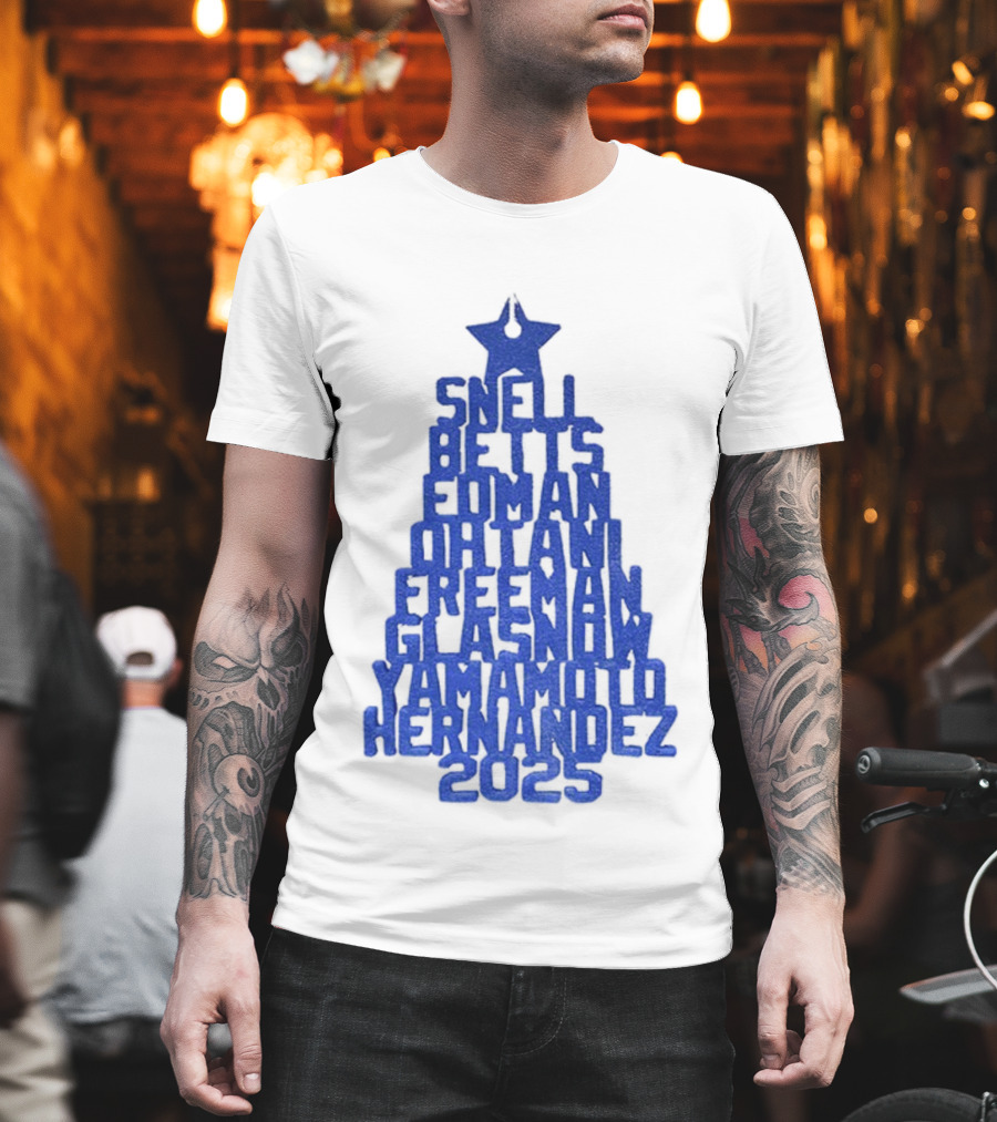 Los Angeles Dodgers Snell Betts Freeman Ohtani Freeman Glasnow Yamamoto Hernandez Christmas Tree 2025 T-Shirt