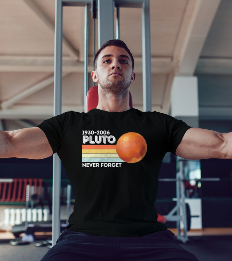 Pluto Never Forget 1930 2006 Vintage Retro Planet Tribute T-Shirt