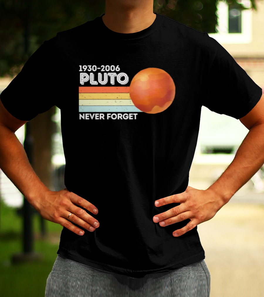 Pluto Never Forget 1930 2006 Vintage Retro Planet Tribute T-Shirt