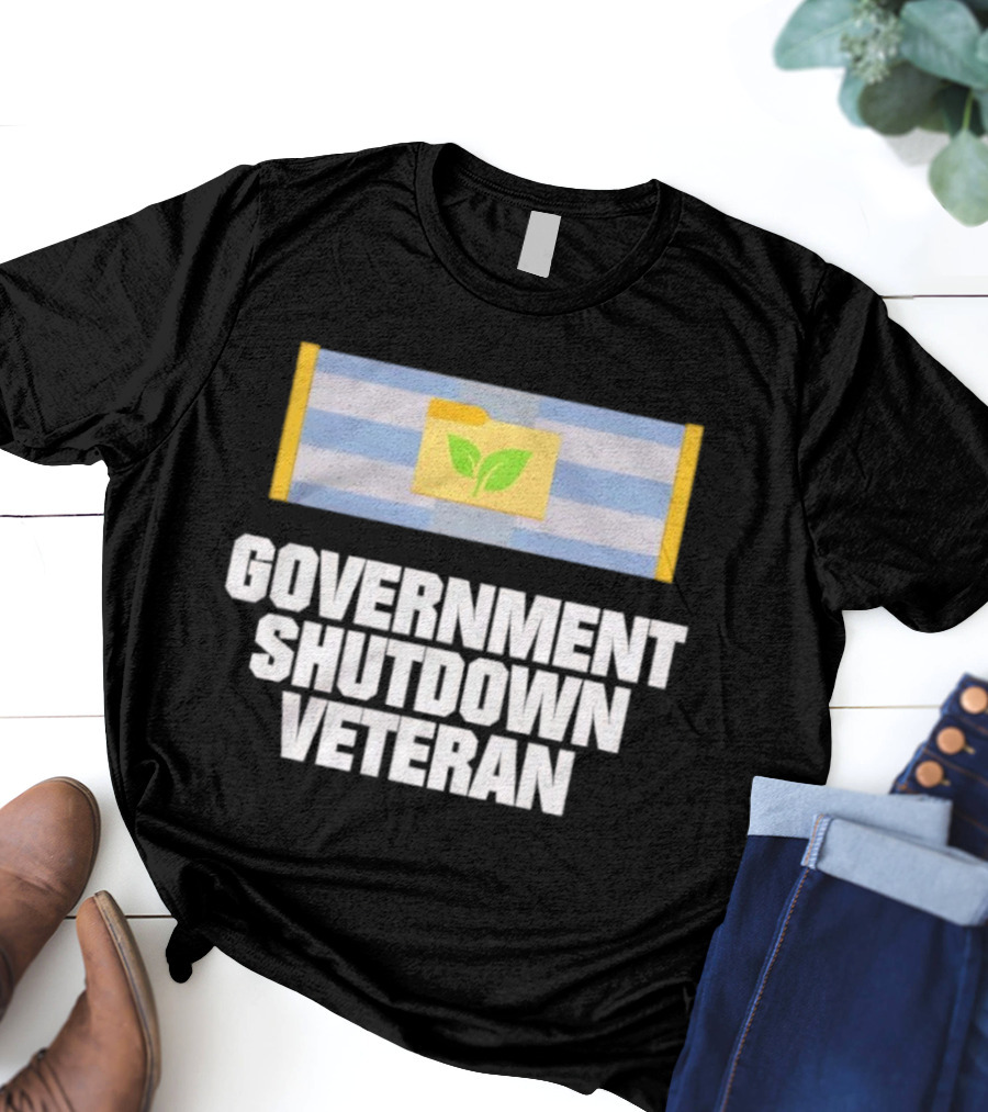 Government Shutdown Veteran Green Leaves Folder Icon Stripes T-Shirt