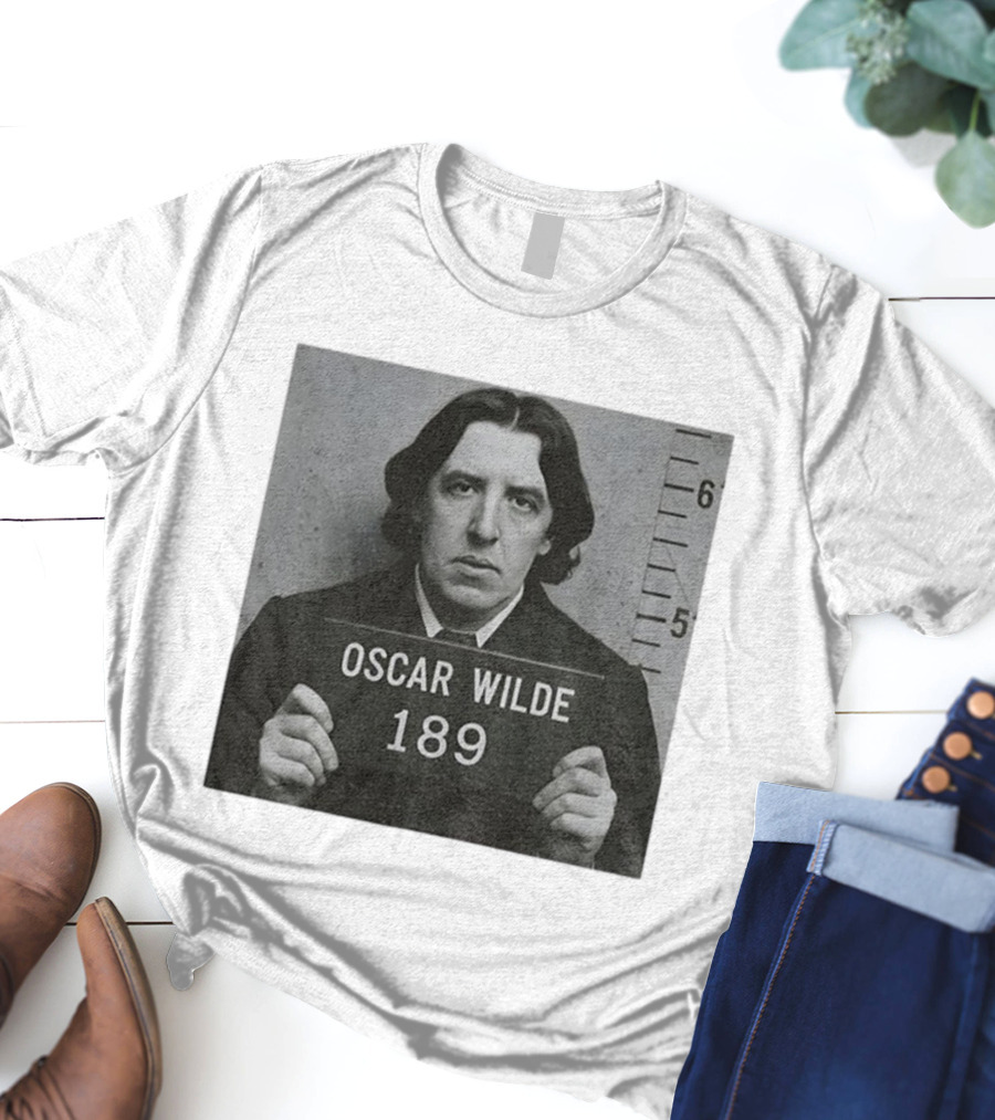 Oscar Wilde Shot 189 Funny Literary Meme T-Shirt
