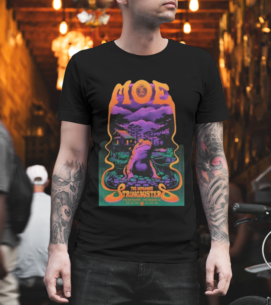 Moe. The Infamous Stringduster Halloween 2025 New Orleans Joy Theater Frog Swamp Scene T-Shirt