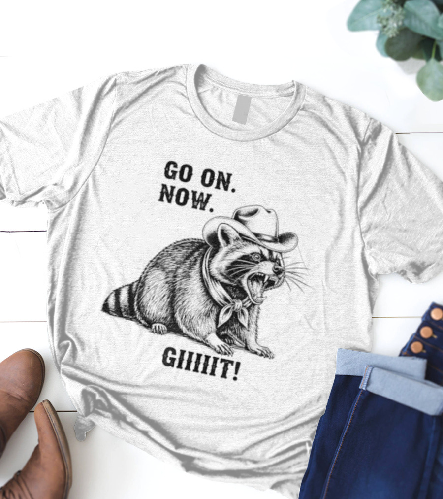 Vintage Cowboy Raccoon Go On Now Git Rustic Western Apparel T-Shirt