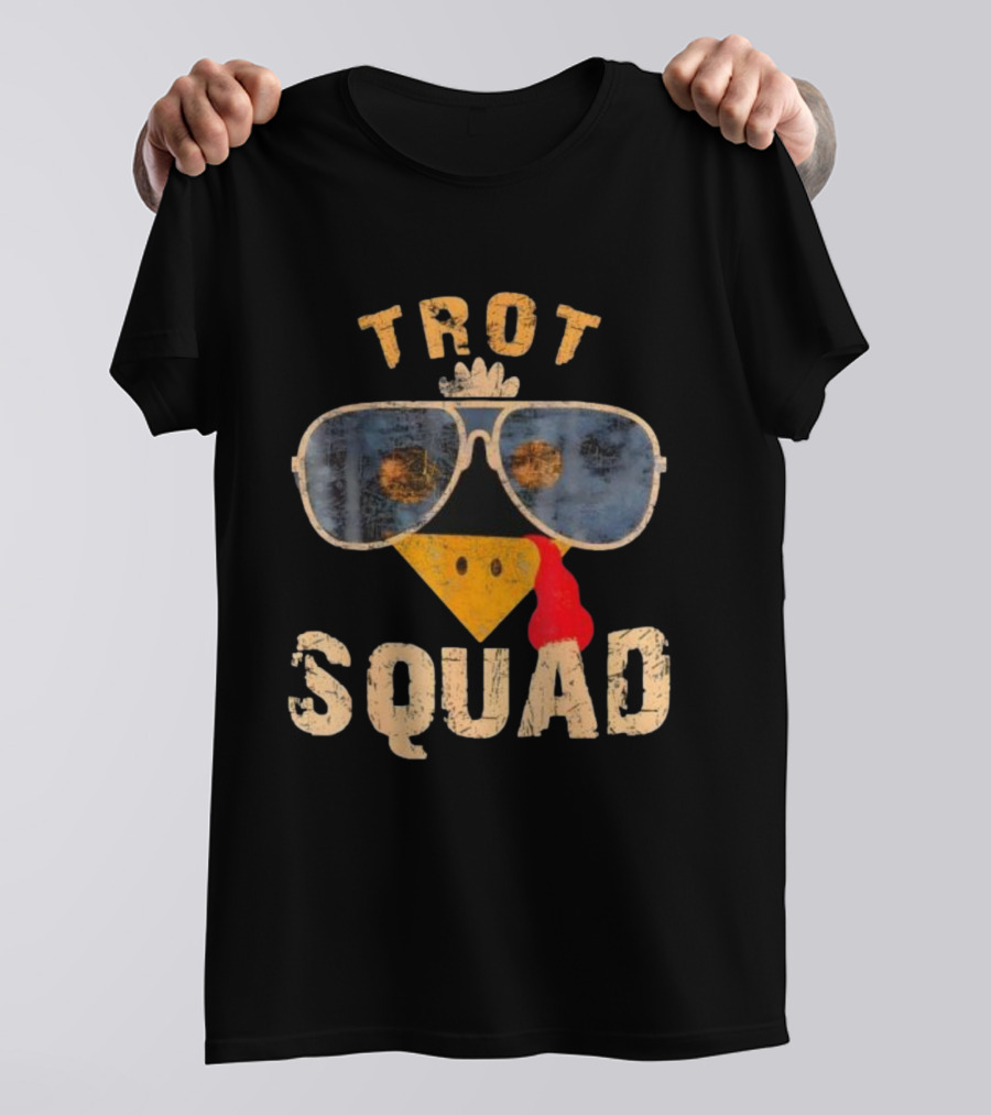 Thanksgiving Turkey Trot Squad Sunglasses Turkey Face 2025 Race T-Shirt