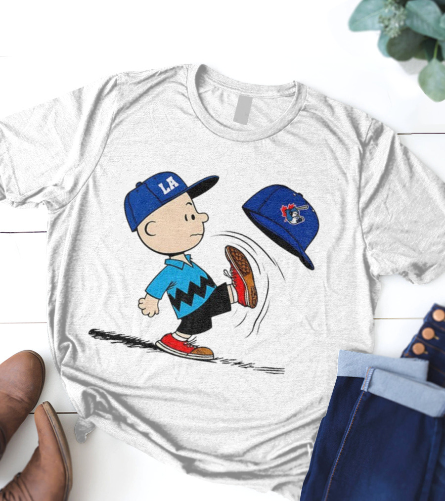 Los Angeles Dodgers LA Cap Charlie Brown Kicking Toronto Blue Jays Hat Peanuts Crossover T-Shirt