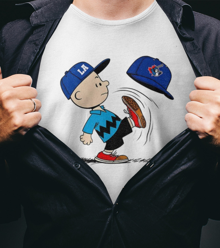 Los Angeles Dodgers LA Cap Charlie Brown Kicking Toronto Blue Jays Hat Peanuts Crossover T-Shirt