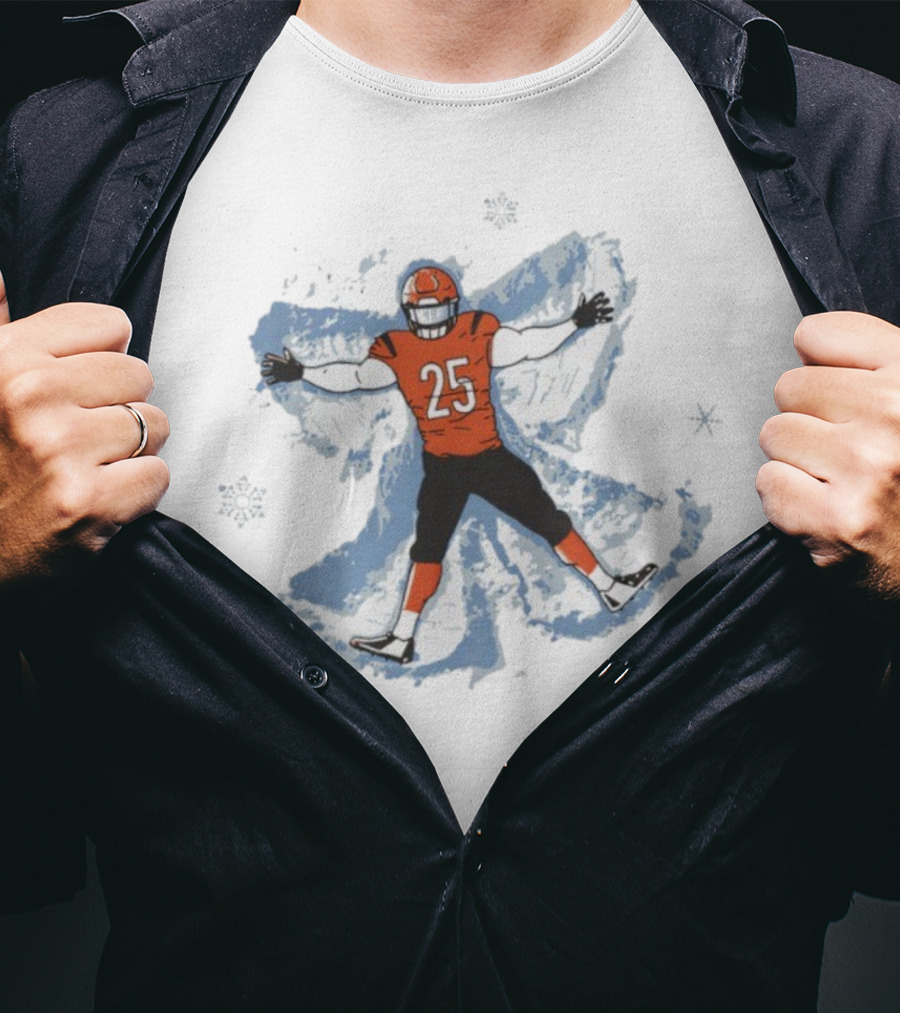 Cincinnati Football Player 25 Making Snow Angel Winter Theme T-Shirt