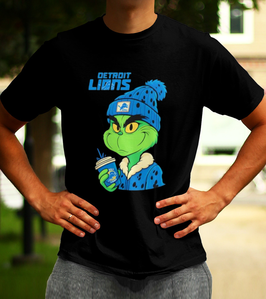 Detroit Lions Grinch Christmas Hat Coffee Cup T-Shirt