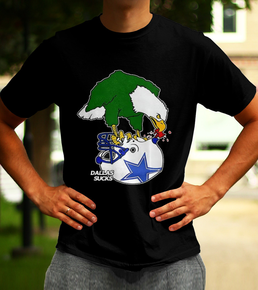 Philadelphia Eagles Pecking Dallas Helmet Dallas Sucks T-Shirt